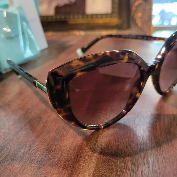 Tiffany & Company TF4170 Logo T Cat Eye Sunglasses in Havanah Brown.  MA#621 - Picture 12 of 17